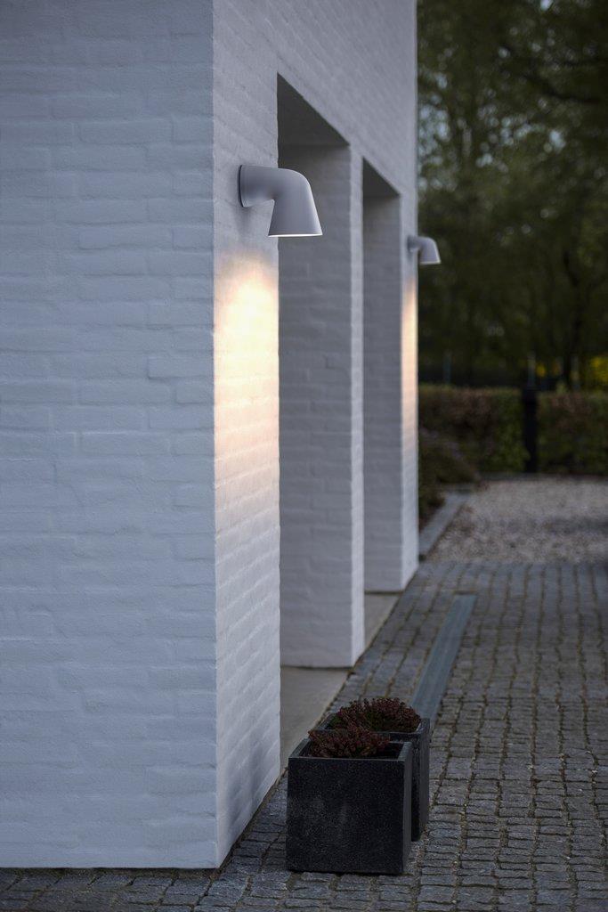 Hot Sale! Single Front Wall Light in Elegant White for Your Home