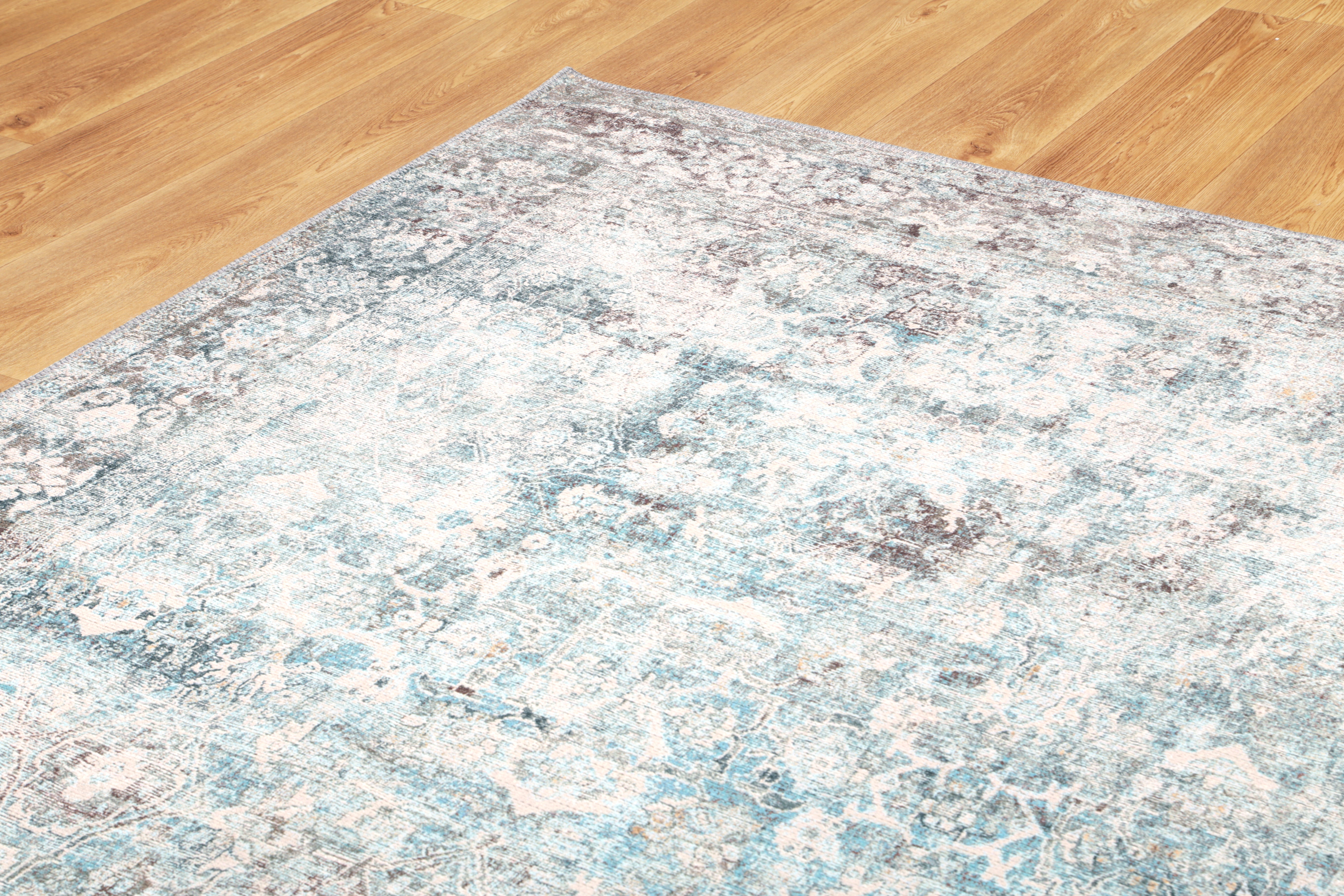 Machine-Washable Heritage Kalina Rug for Busy Families
