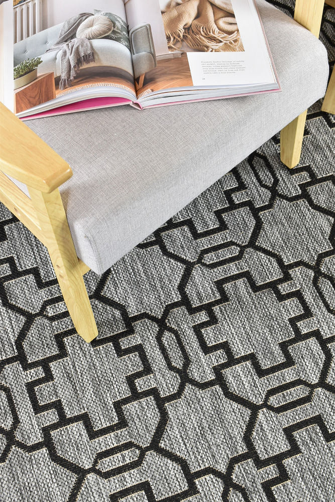 Durable and Washable Alaska Grey - Black Rug in Various Sizes