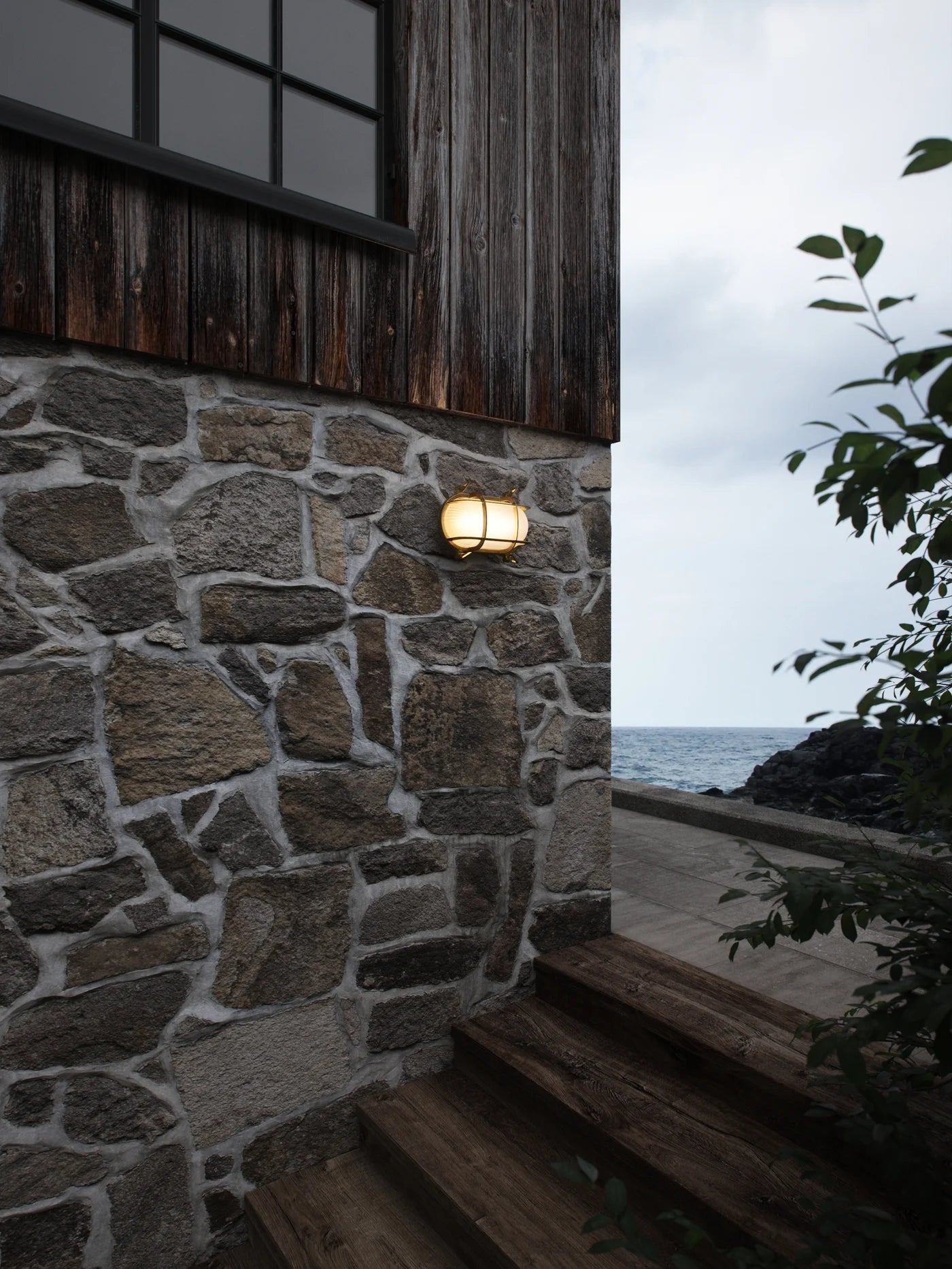Nordlux Helford Brass Wall Light - Ideal for Outdoor Spaces