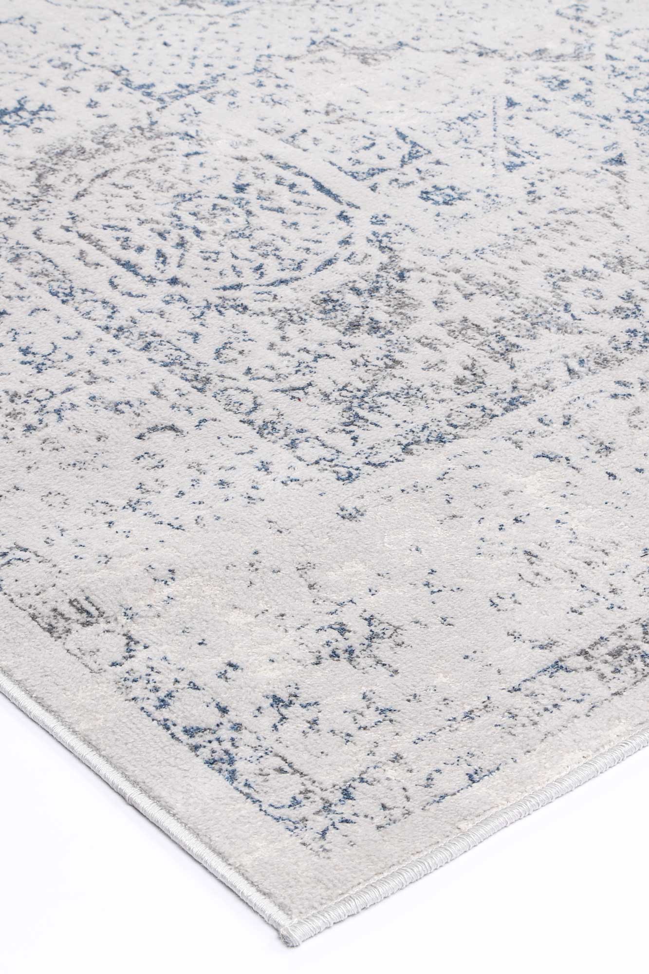 Malo Luna Traditional Blue Cream Rug - A Durable and Stylish Choice