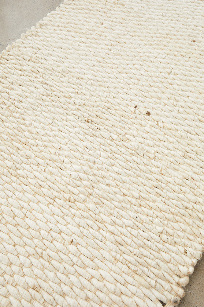 Exclusive Hive White Runner Rug - Sustainable & Stylish