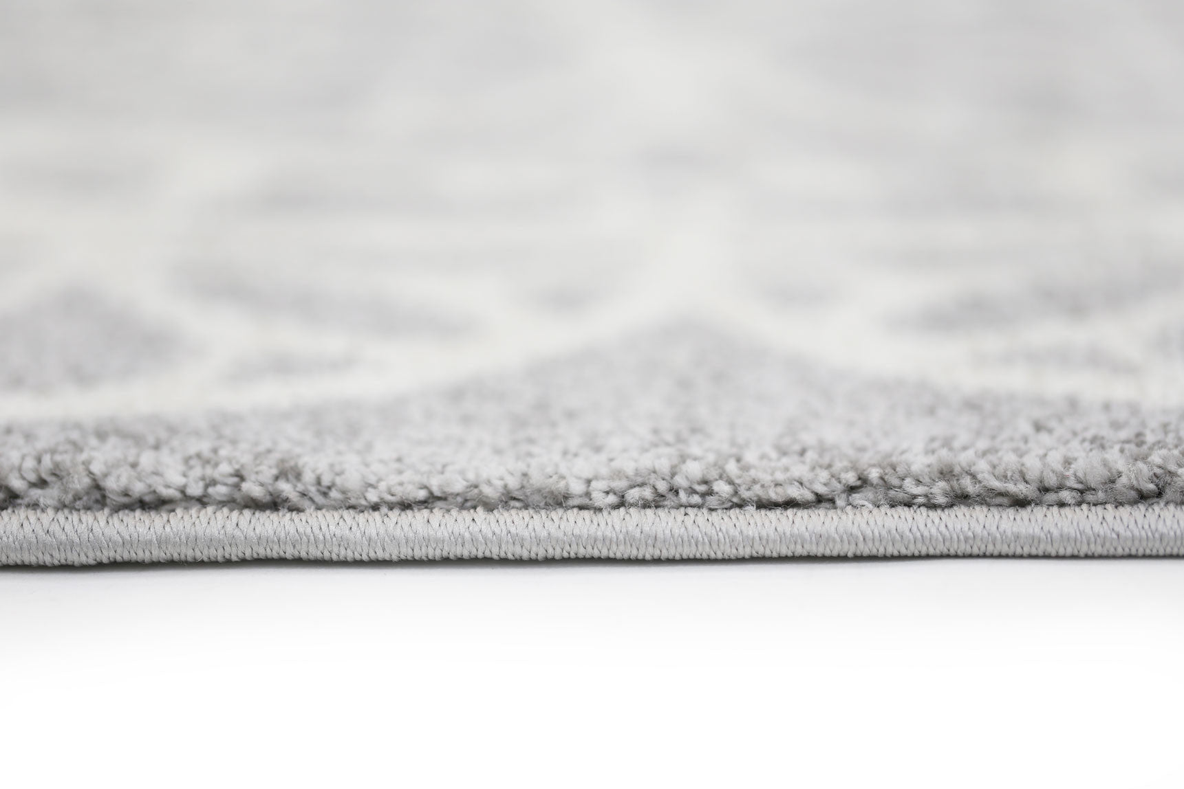 Piccolo Kids Rug: Grey and White Doily, Ideal for Play