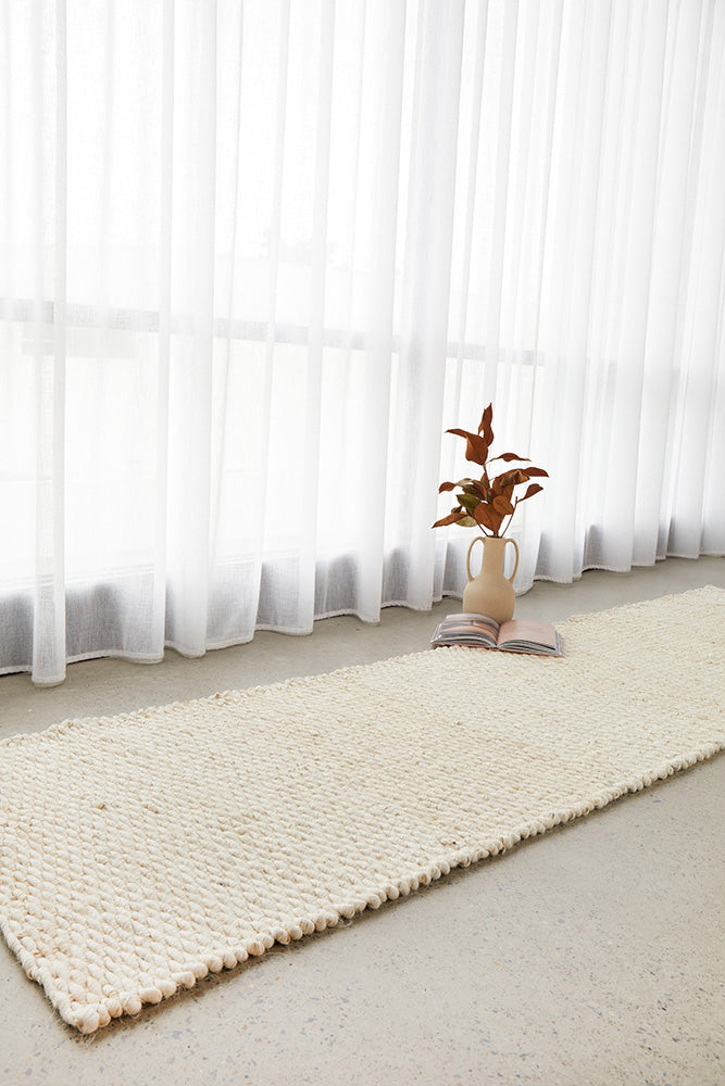 Exclusive Hive White Runner Rug - Sustainable & Stylish