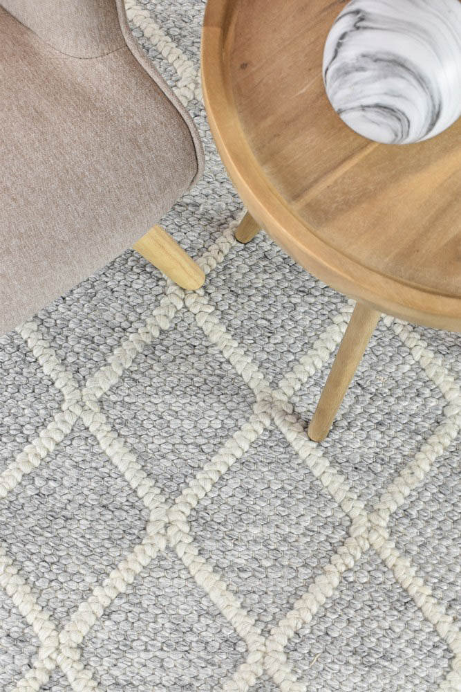 Grey Lyon Wool Rug - Timeless & Luxury