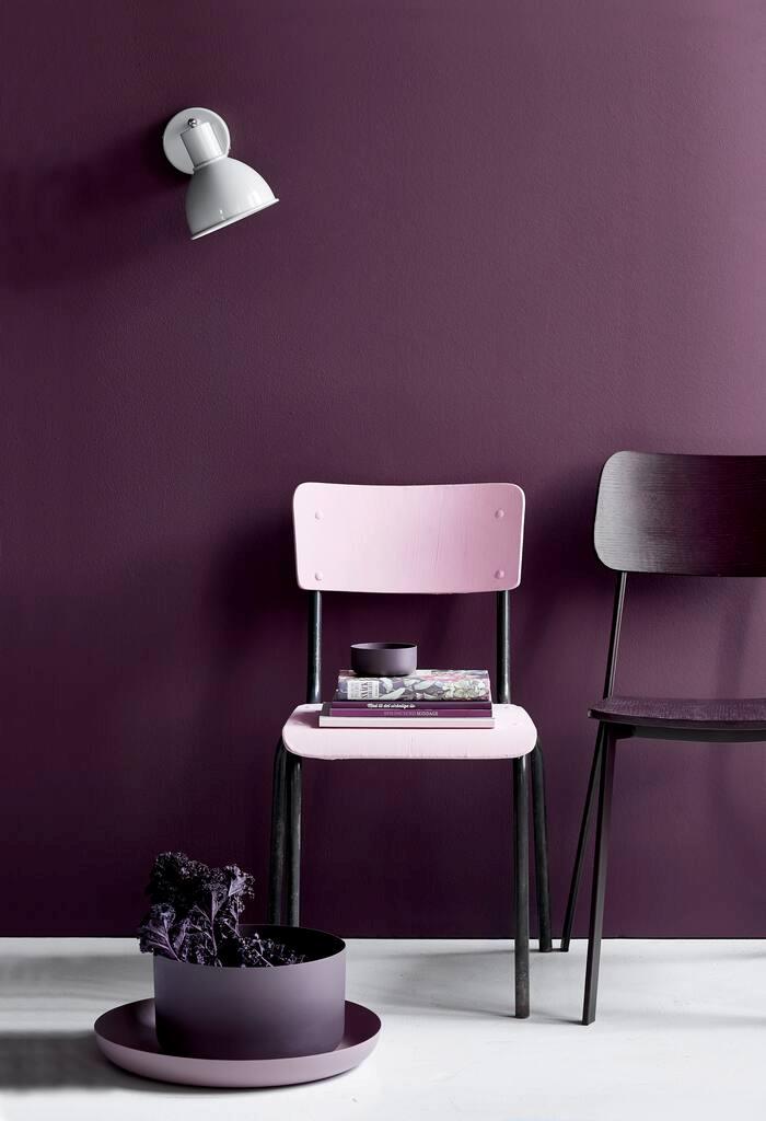 Stylish White Metal Pop Wall Light with Rotatable Head