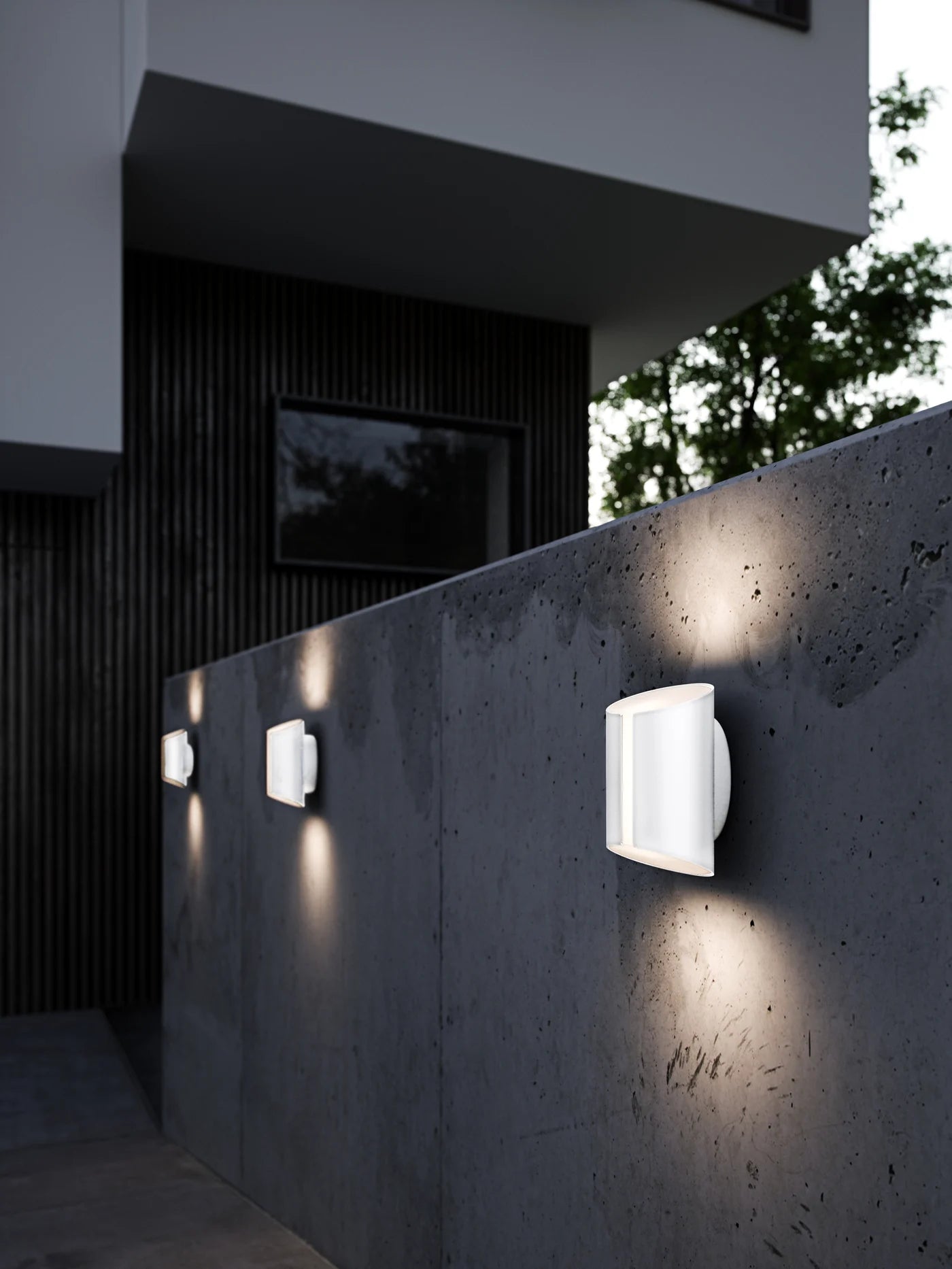 Nordlux Smart Grip Wall Light - White, Ideal for Outdoor Facade, with Dimmable LED