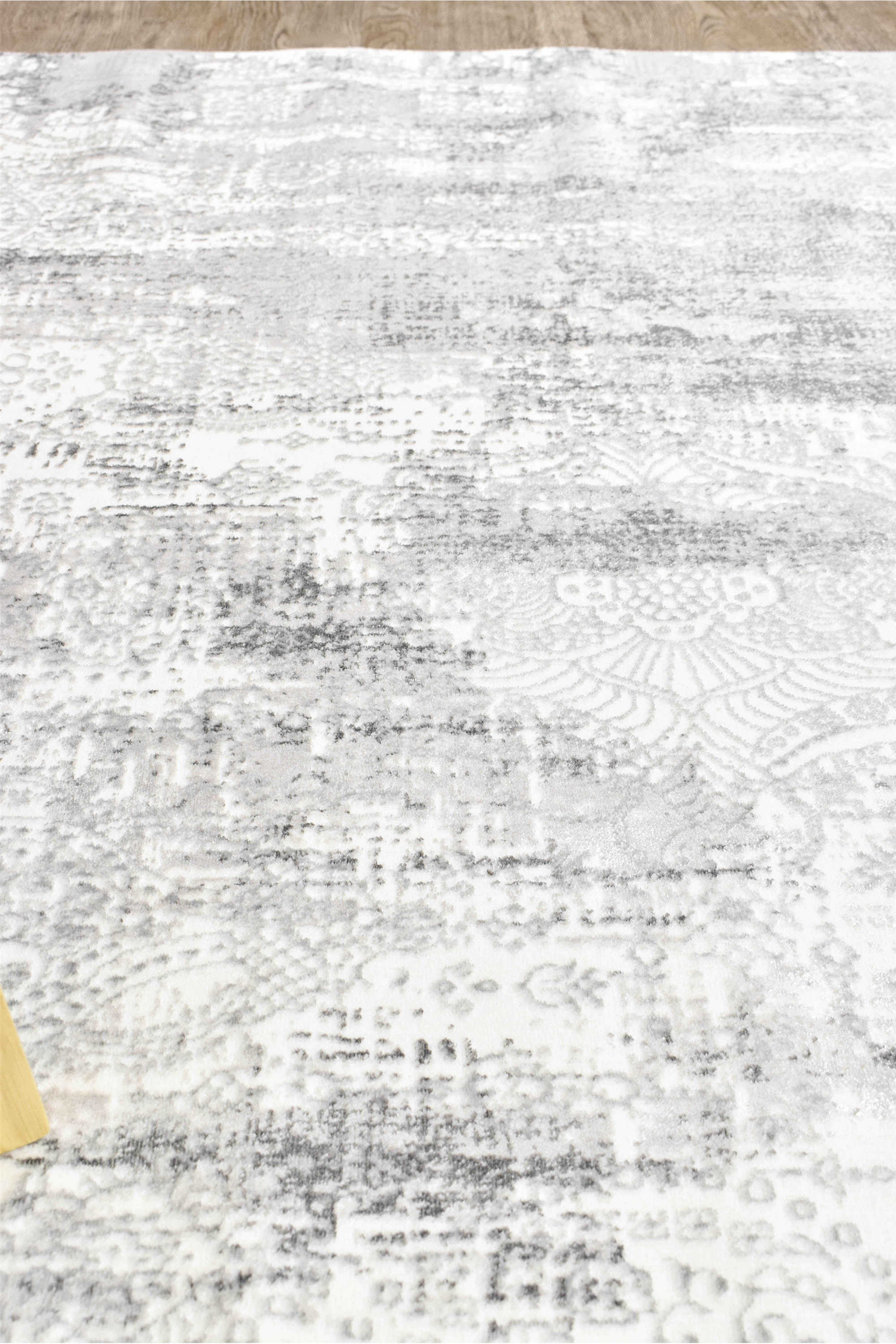 Harmonia 27084A Beige Polypropylene Rug with Soft Pile and Silky Sheen