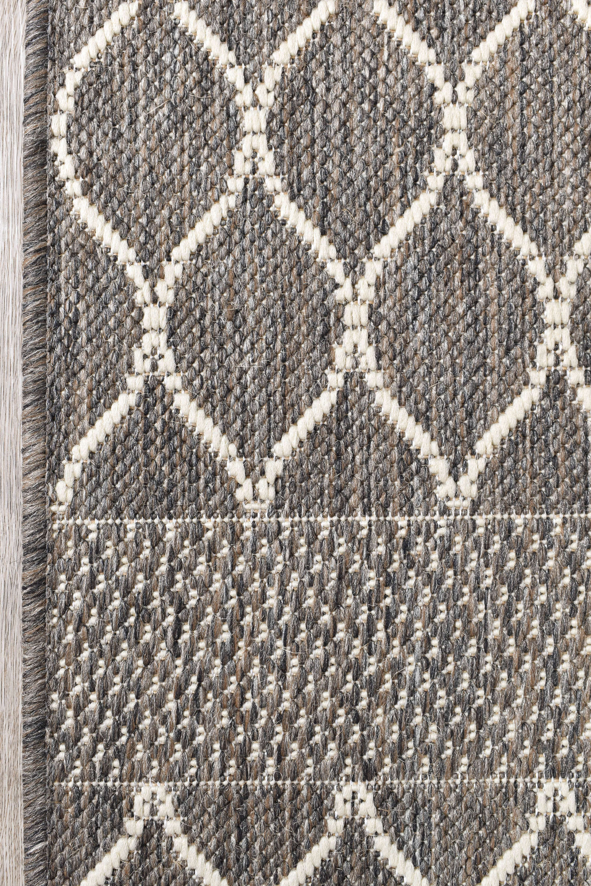 Durable Brown Alaska Runner Rug 6826 - W71E for Indoors & Outdoors