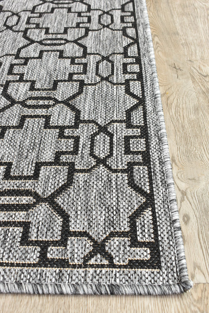 Durable and Washable Alaska Grey - Black Rug in Various Sizes