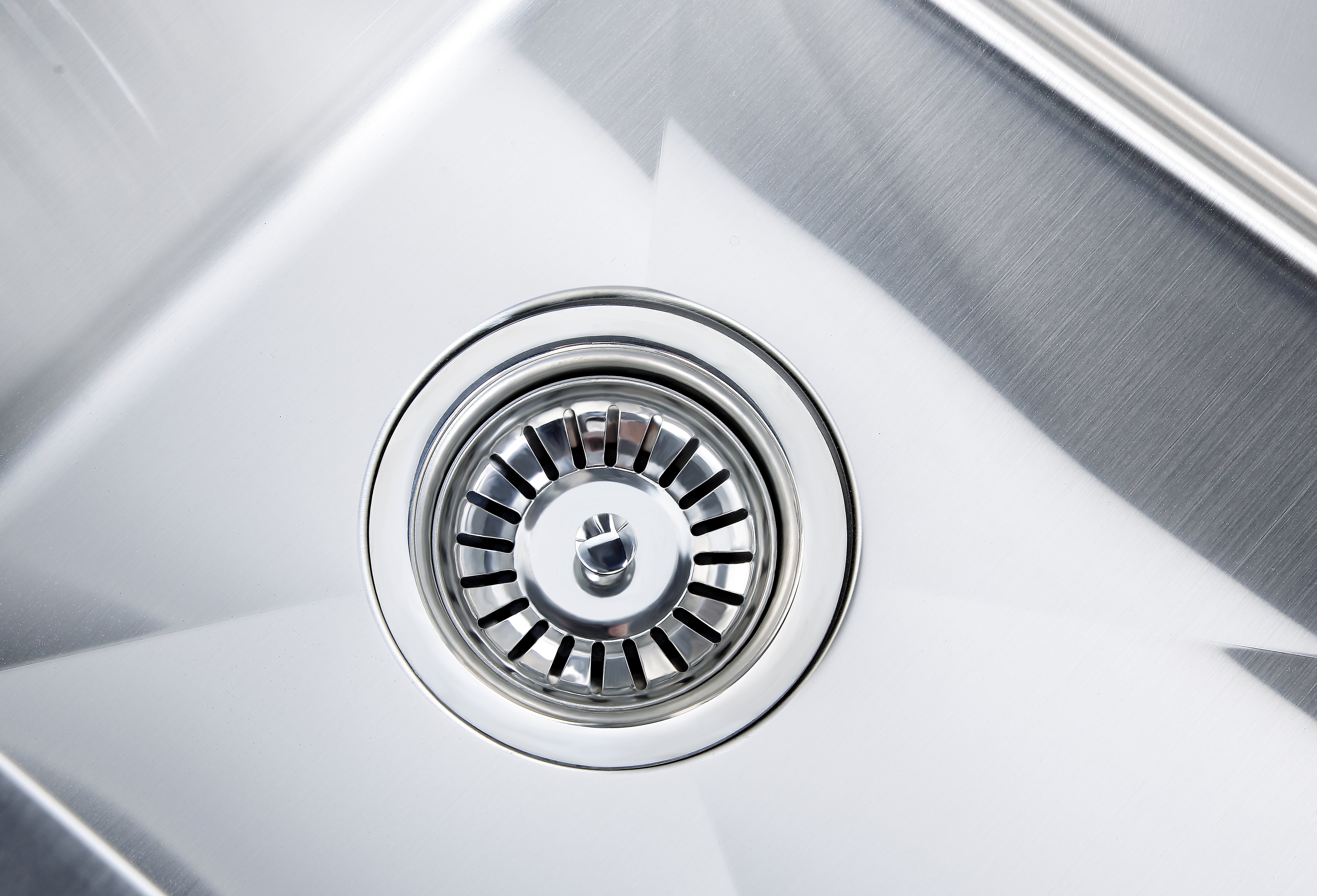 High - Quality Handmade POS 304 Stainless Steel Kitchen Sink in Multiple Sizes