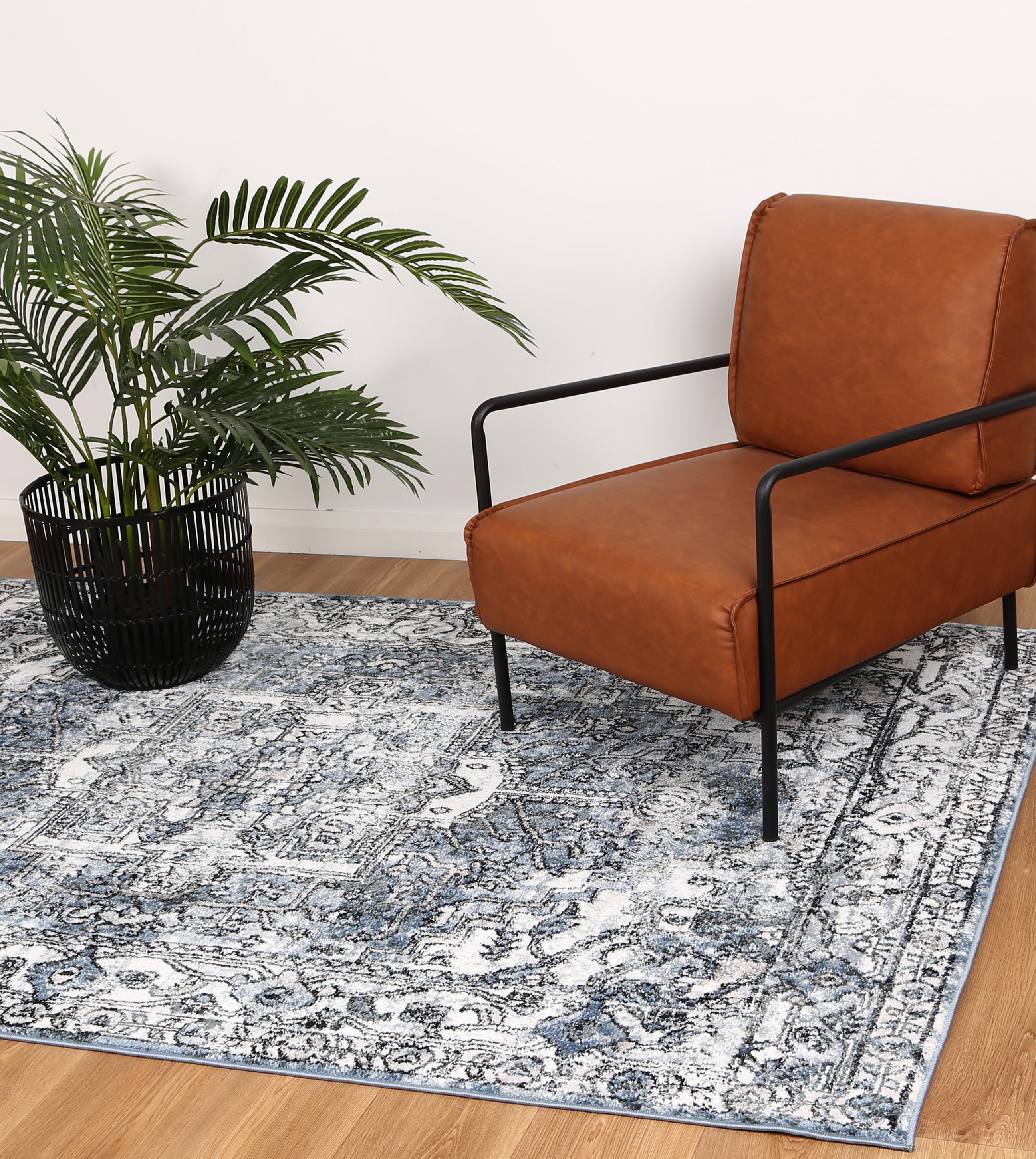 Hot Sale! Anatolia Traditional Blue Floor Rug with Antique Flair