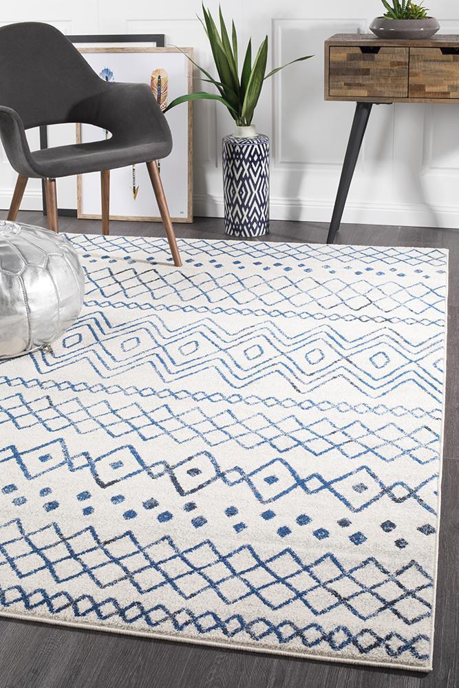 Hot Deal! Oasis Nadia Rustic Tribal Rug in White & Blue