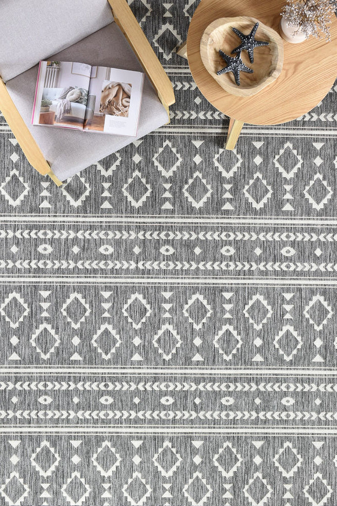 Hot Deal: Alaska Grey Cream Washable Rug