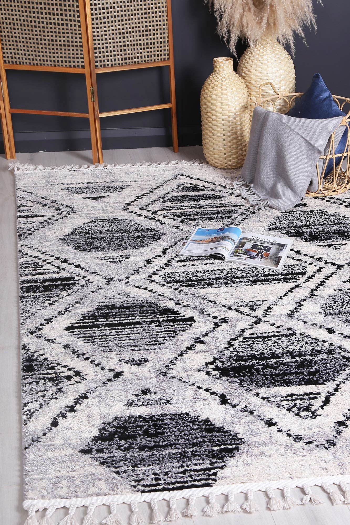Myk Black & White Diamond Rug - Durable and Easy to Clean
