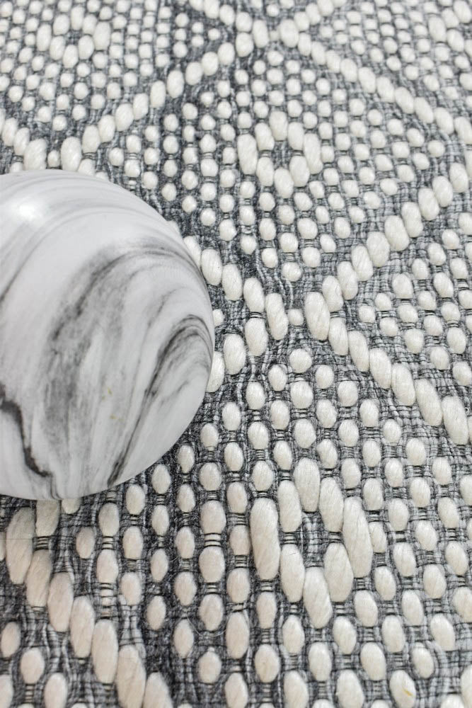 Exclusive Collins Wool and Viscose Hand-Woven Soapstone Rug - Ideal for Any Living Area