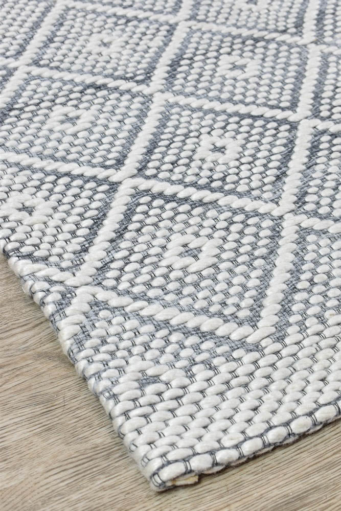 Exclusive Collins Wool and Viscose Hand-Woven Soapstone Rug - Ideal for Any Living Area