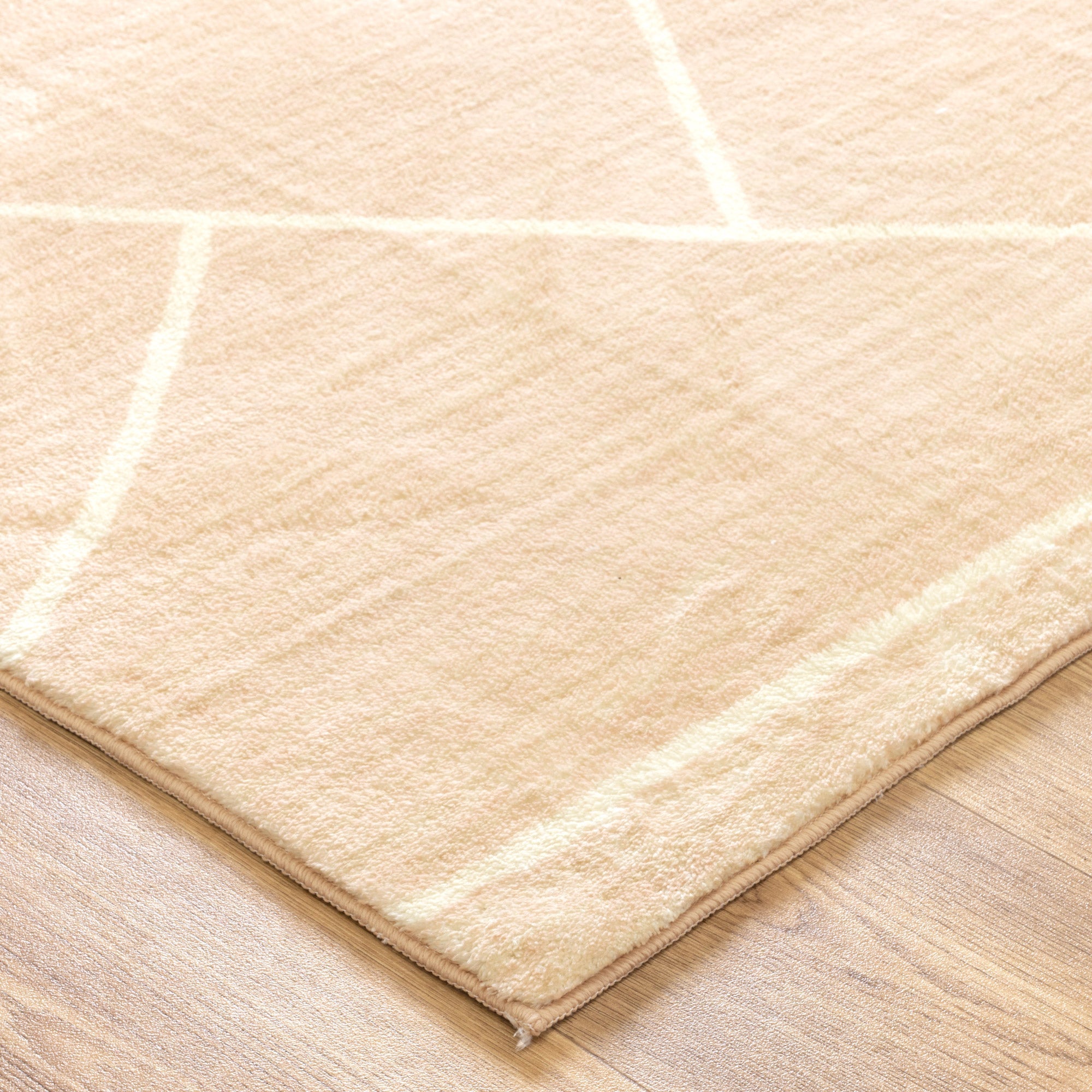 Beige Cloud Diamonds Machine - Washable Polyester Rugs for Modern Living