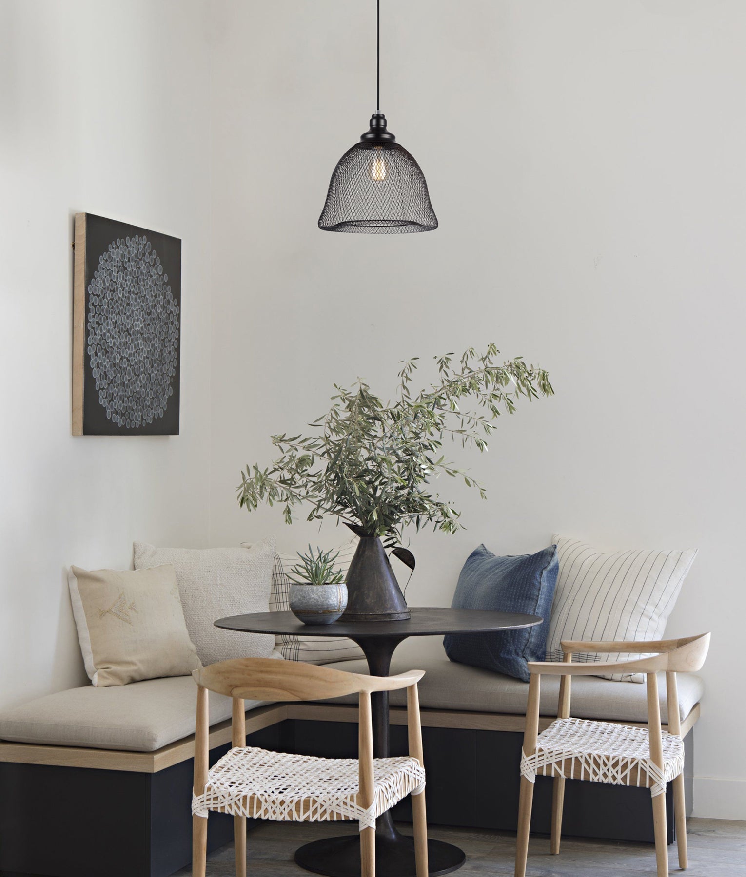 Industrial-Style Black Mesh Bell-Shaped Single Pendant Light for Interior