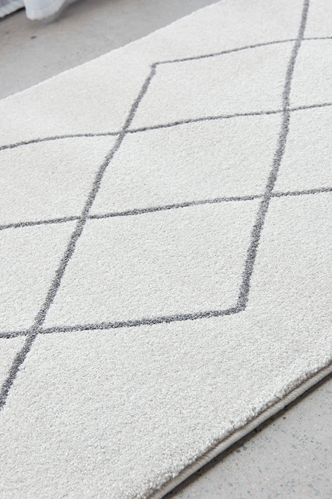 Hot Sale! Paradise Lola Polypropylene Power - Loomed Runner Rug from Turkey
