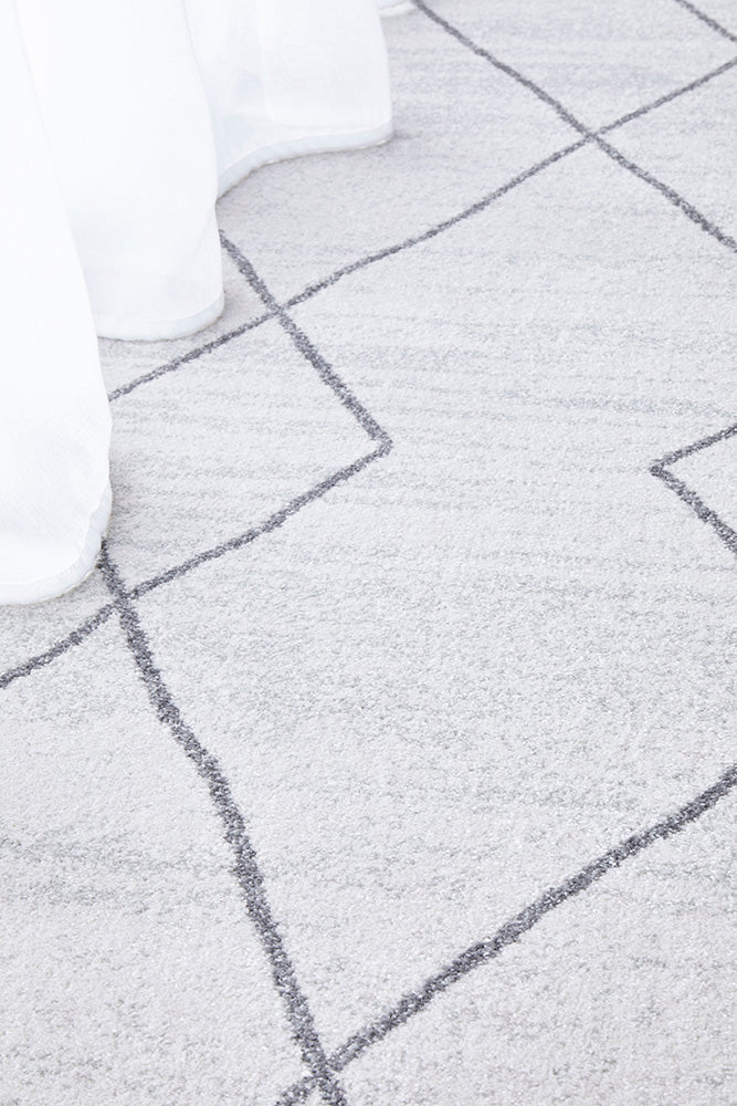 Light-Toned Modern Paradise Gina Rug from Turkey