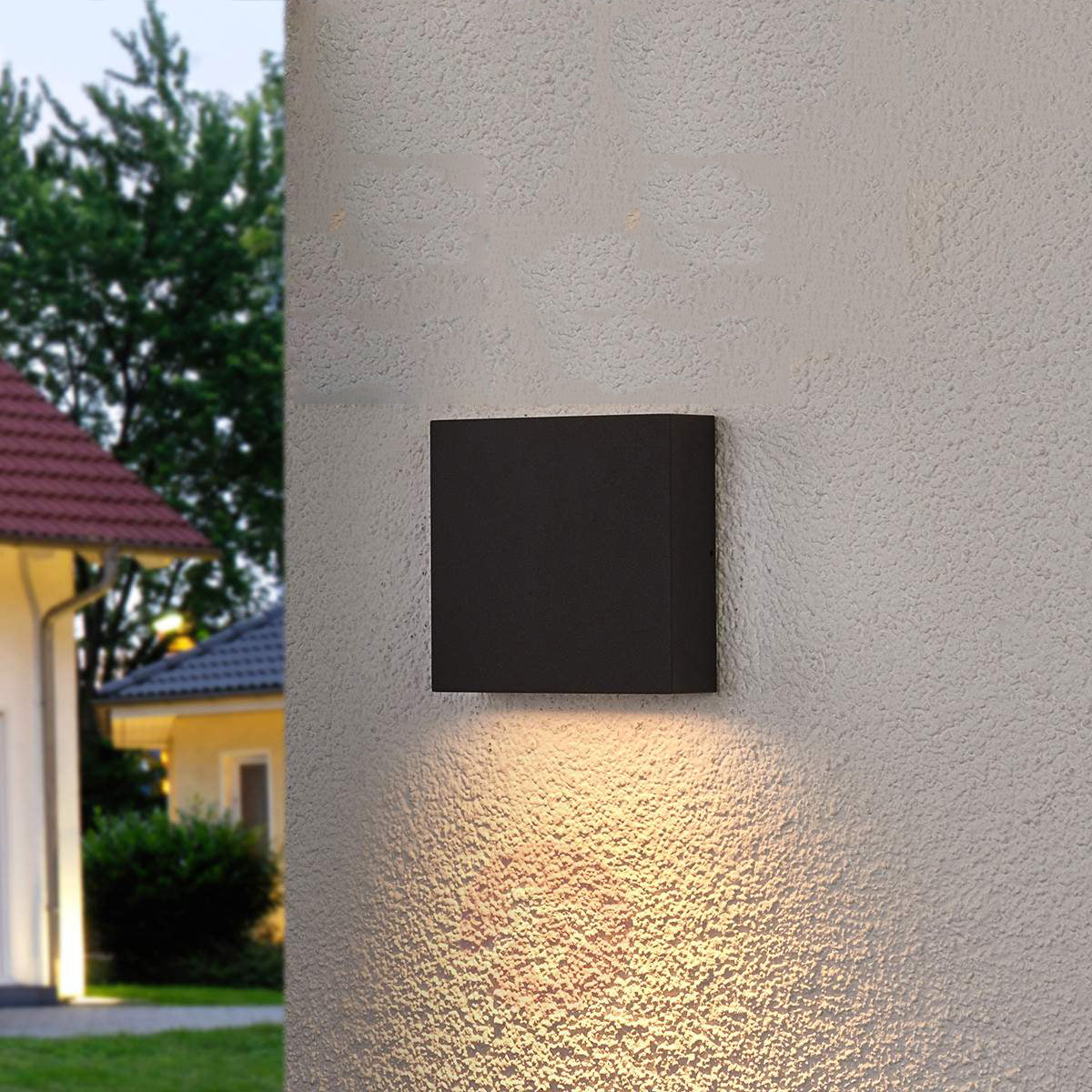 Hot Sale! IP65 Rated 1-Way Down Exterior Wall Square Pillar LED Lights