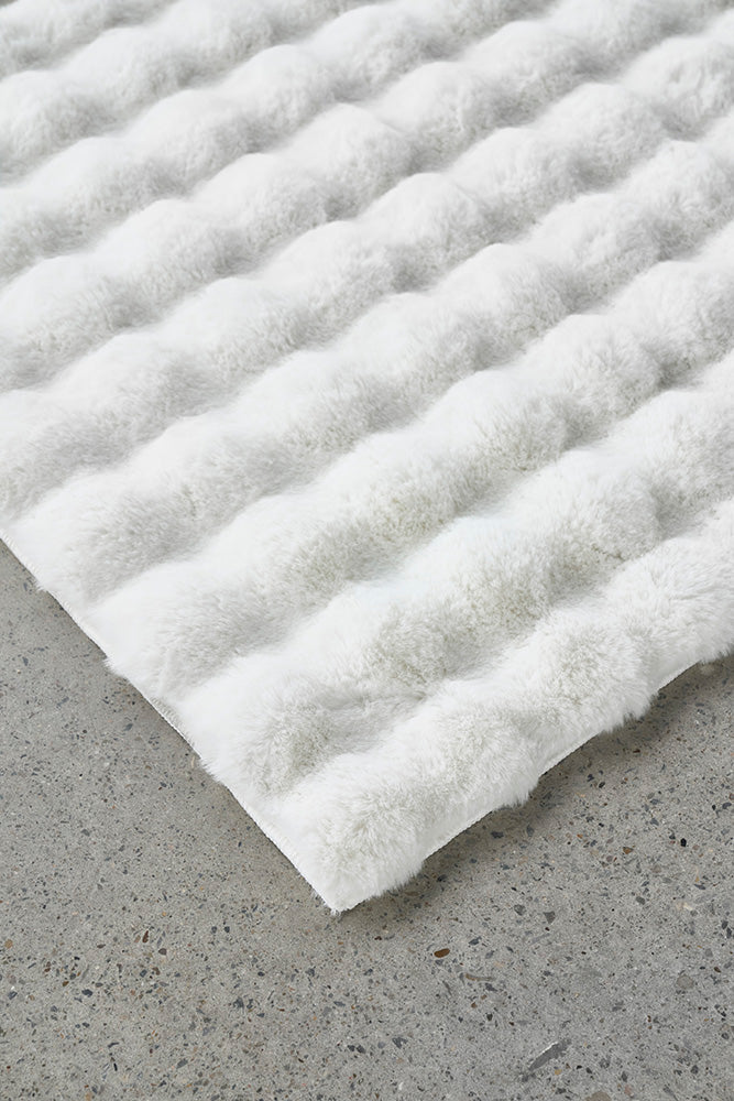 Machine Washable Bubble White Rug - A Tactile and Practical Luxury