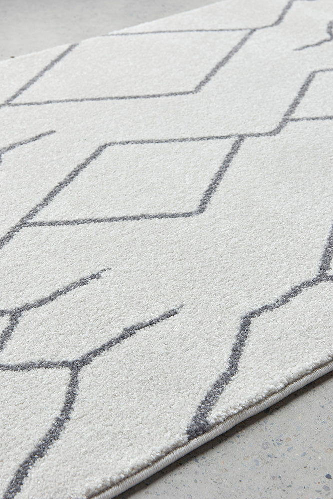 Grey Paradise Ivy Power - Loomed Runner Rug with 10mm Polypropylene Pile