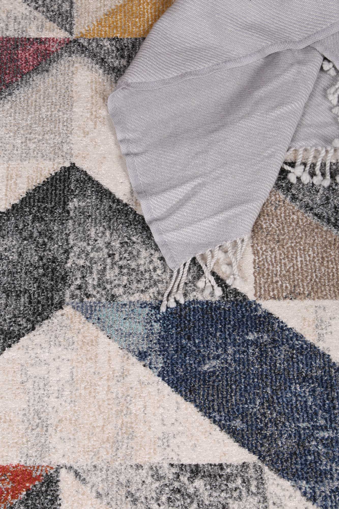 Caldicot Anti - Static Power - Loomed Geometric Multi - colored Rug