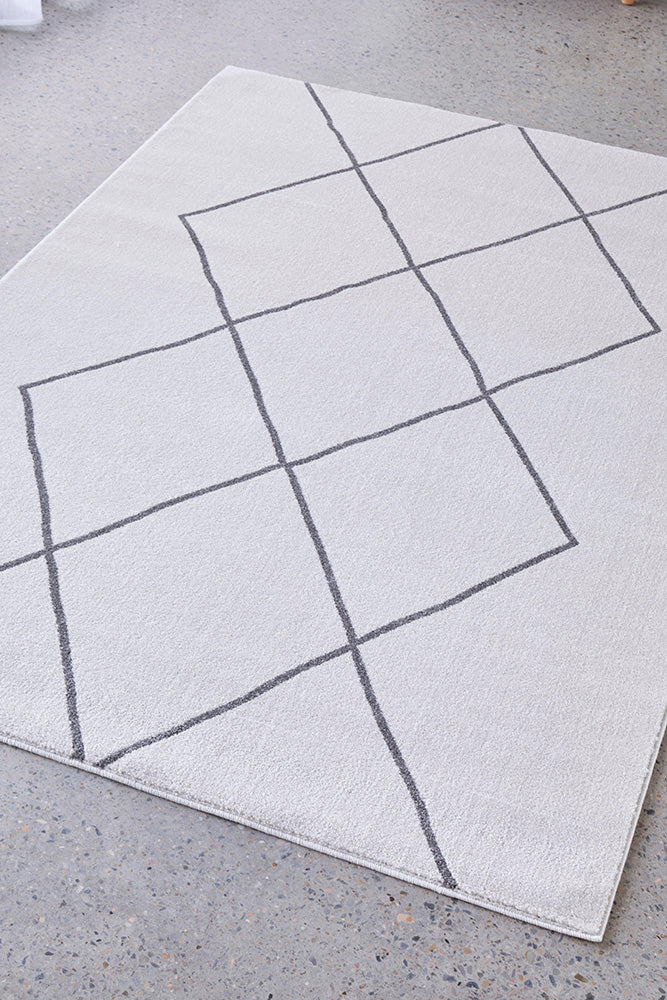 Hot Sale! Paradise Lola Polypropylene Power Loomed Rug from Turkey with Simple Line Patterns