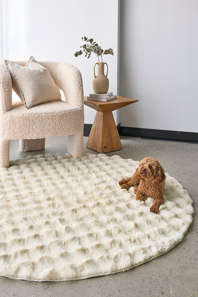 Machine-Washable Bubble Natural Round Rug: Luxury and Whimsy Combined
