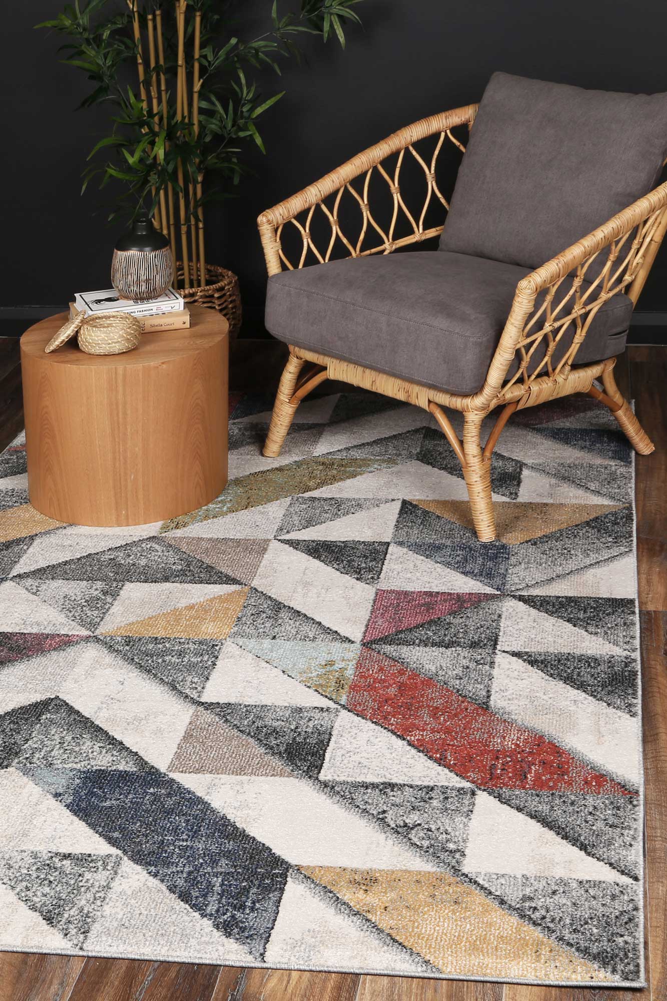 Caldicot Anti - Static Power - Loomed Geometric Multi - colored Rug