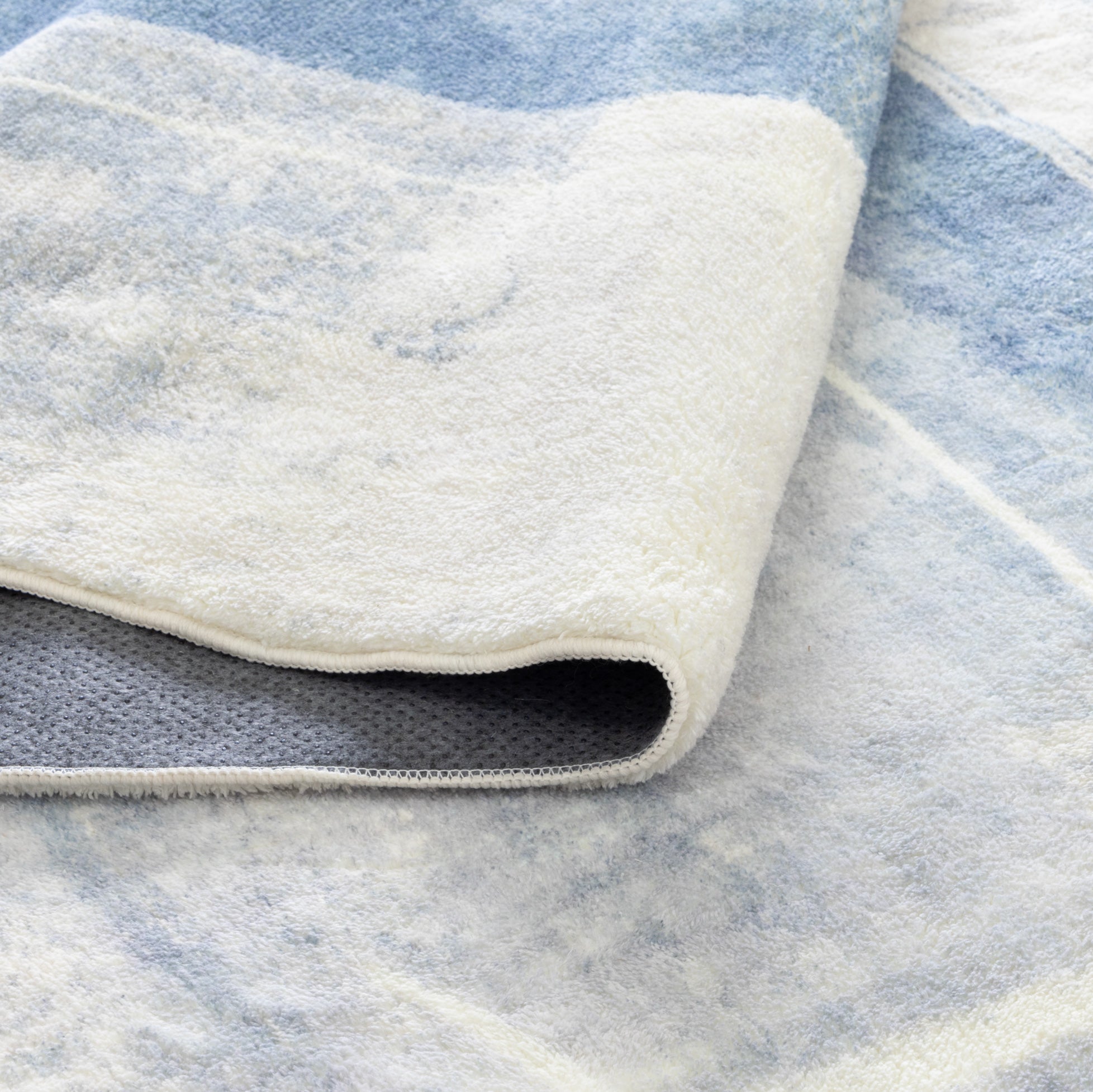 Blue Cloud Abstract Rug - Perfect for Modern Living