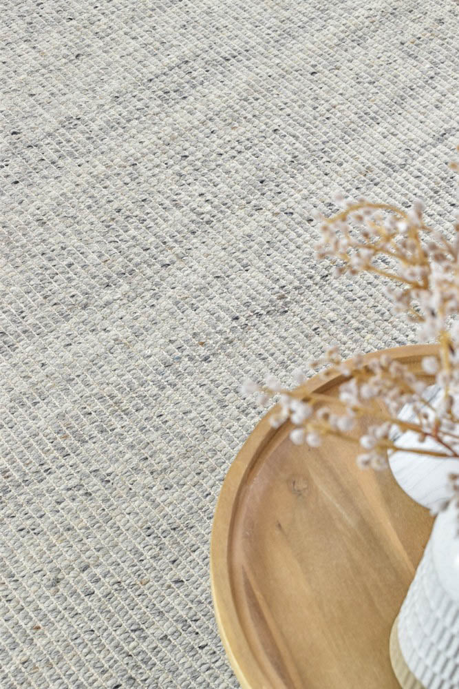 Luxurious Parko Ivory Grey Wool and Viscose Hand - Woven Rug