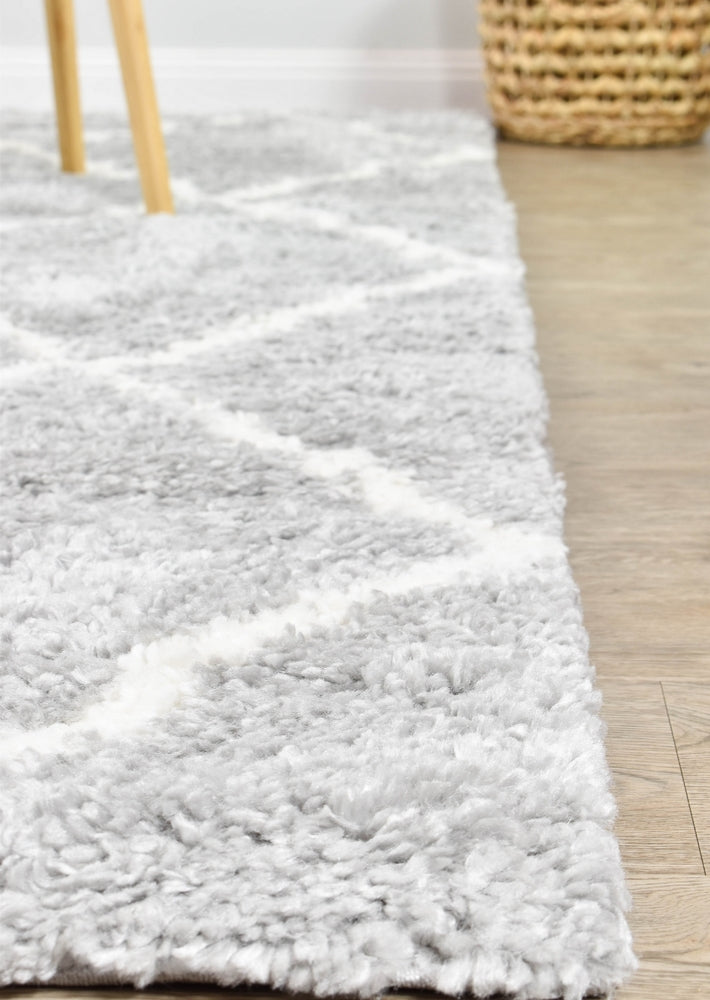 Grey Palermo Shaggy Machine-Made Rug 1562A - Easy Care and Stylish Home Addition