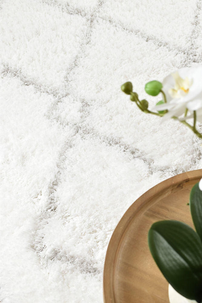 Cobi Ultra-Soft White Rug 8744A with Thick Pile
