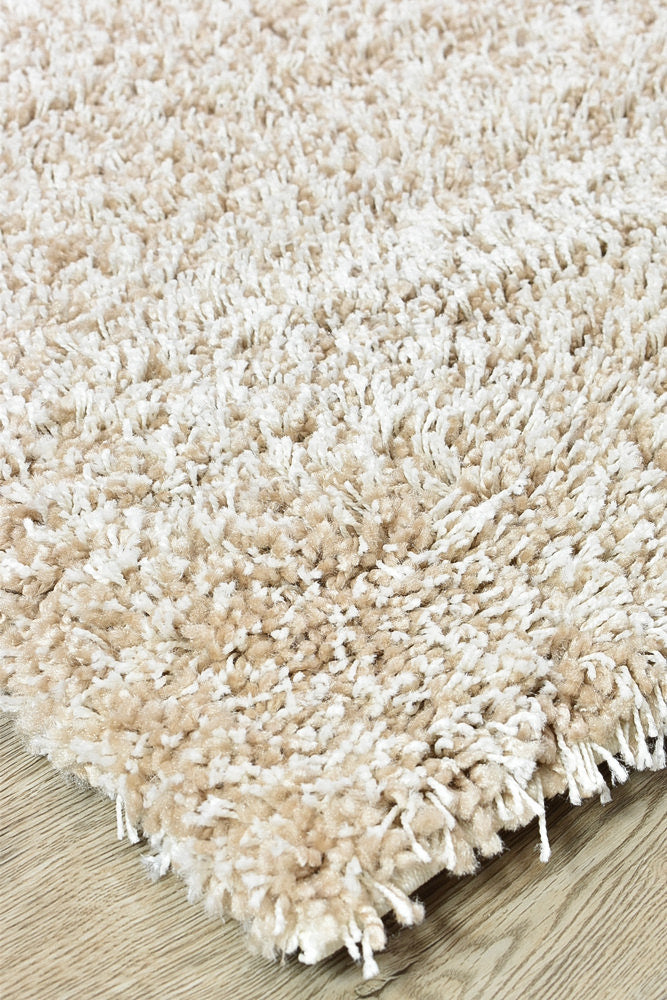 Soft and Dense Palma Beige Polypropylene Rug with 45mm Pile