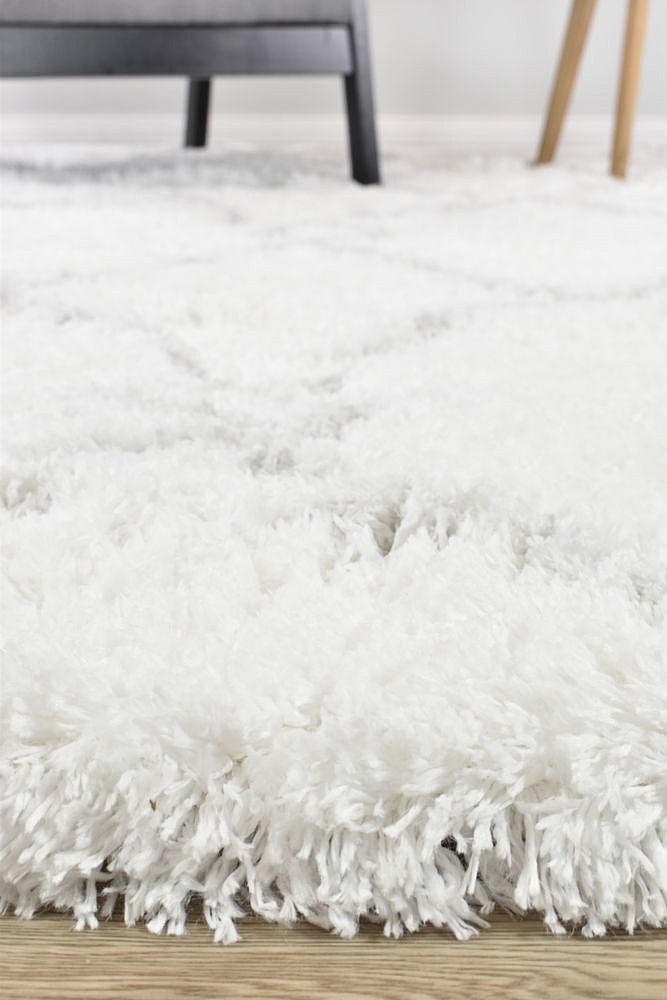 Cobi Ultra-Soft White Rug 8744A with Thick Pile