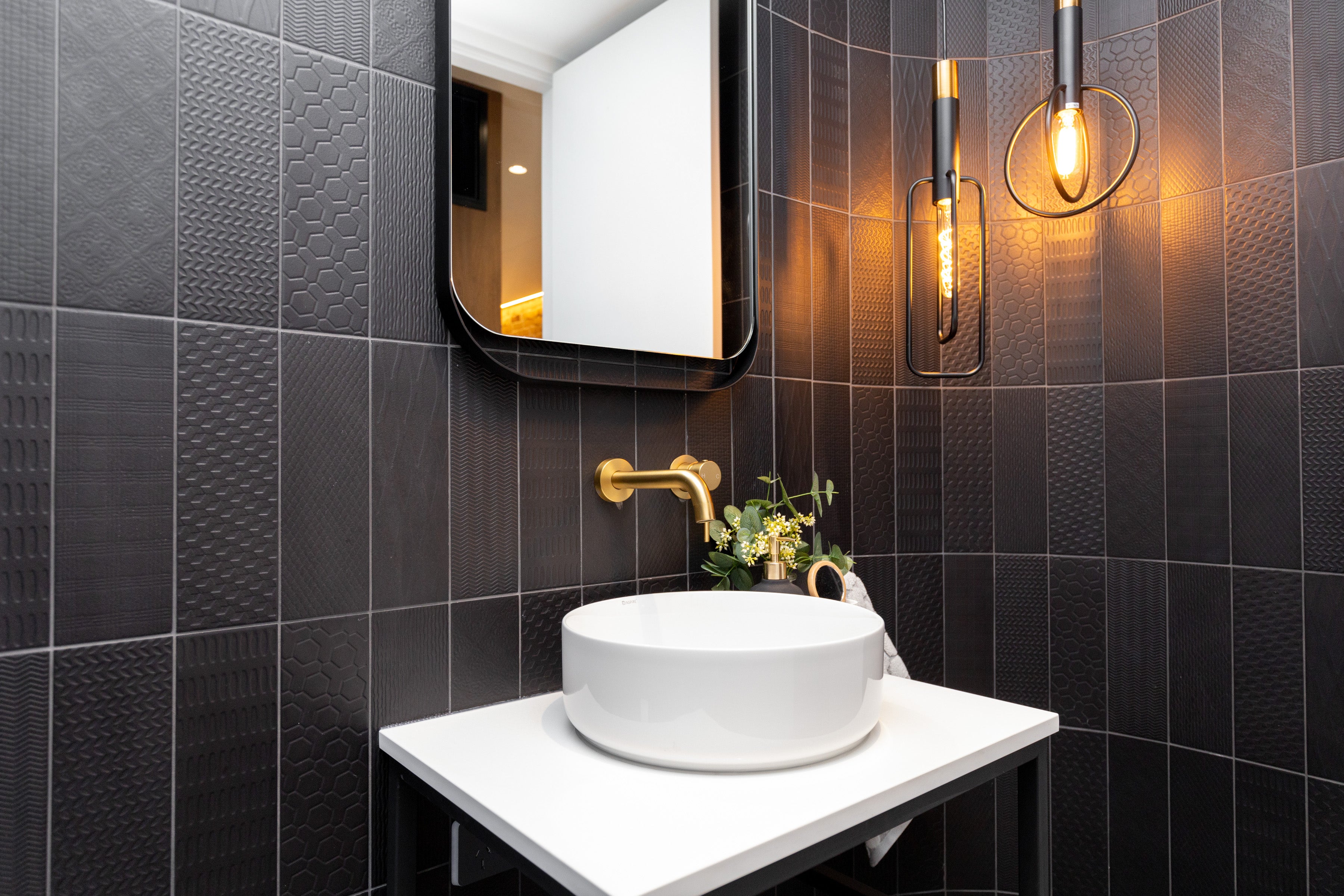 Hot Sale! Pentro Round Bath Spout with Brushed Yellow Gold Finish for Modern Bathrooms