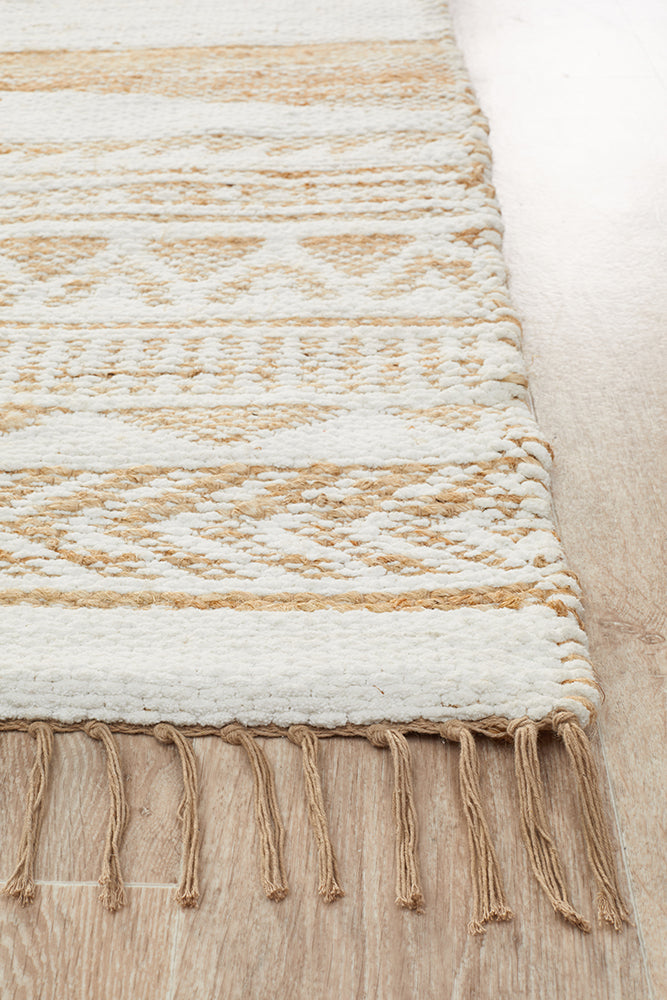 Exclusive Parade 333 White Rug - A Must - Have!