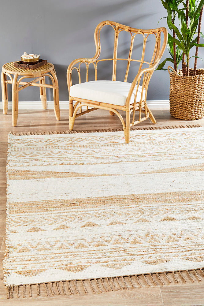 Exclusive Parade 333 White Rug - A Must - Have!