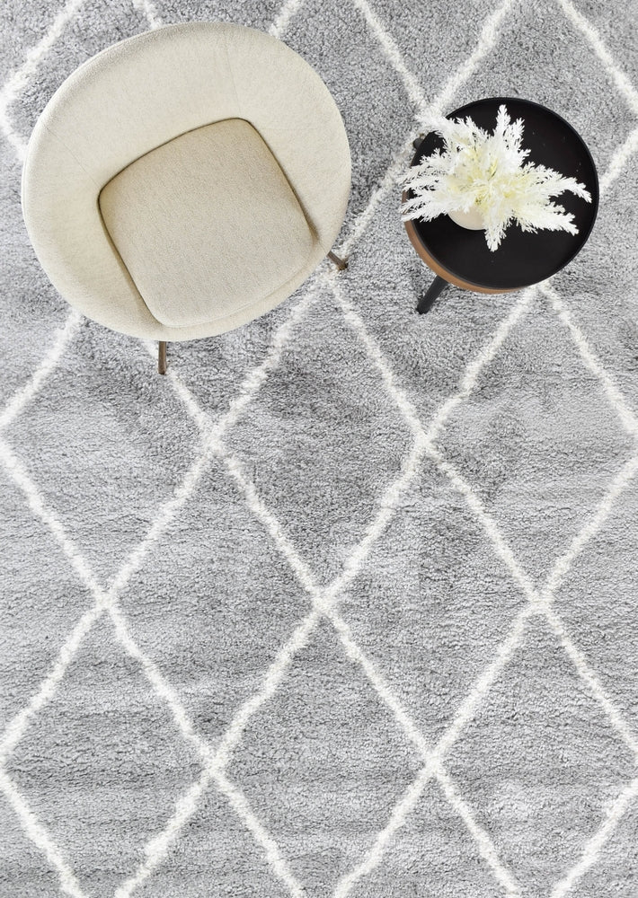 Grey Palermo Shaggy Machine-Made Rug 1562A - Easy Care and Stylish Home Addition